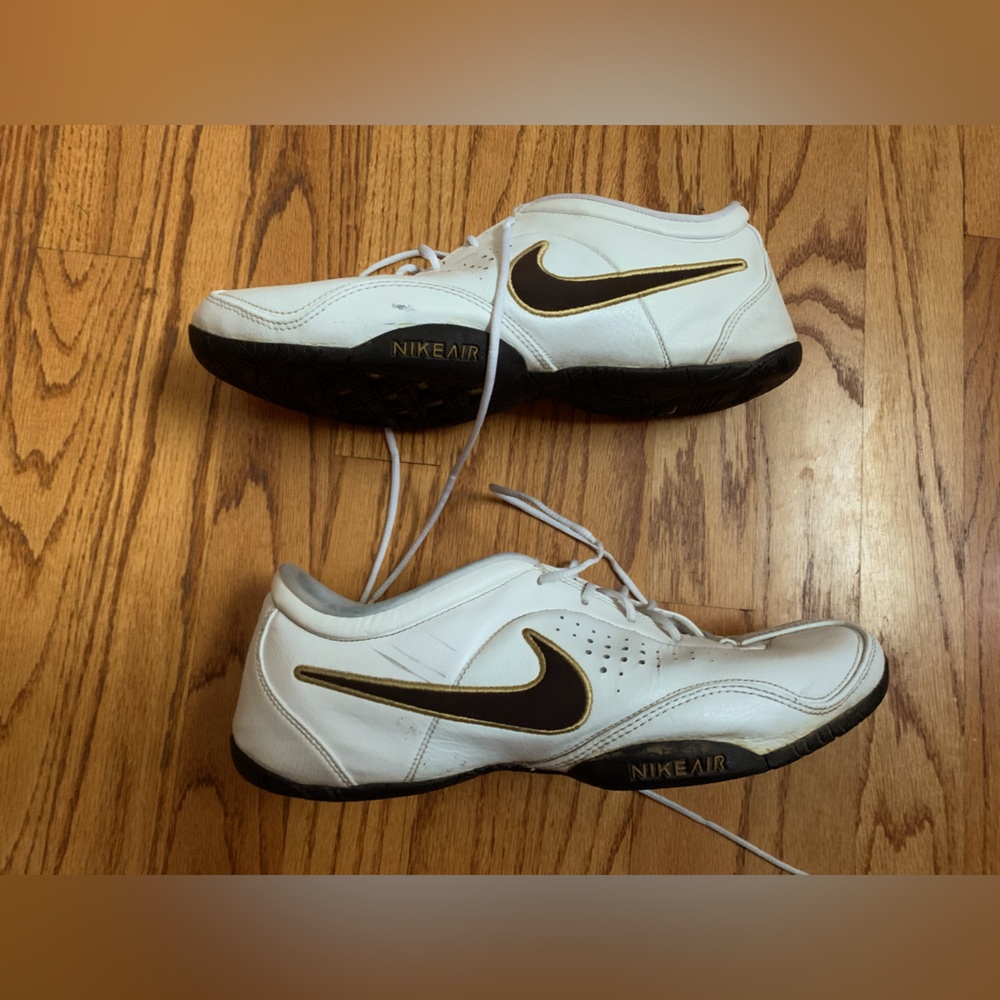 Nike Air 2008 Mens Athletic Shoes White Perforated Sneakers Sz 9.5318805-121